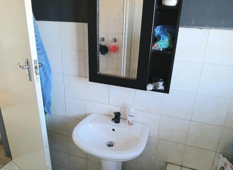 2 Bedroom Property for Sale in Annlin Gauteng