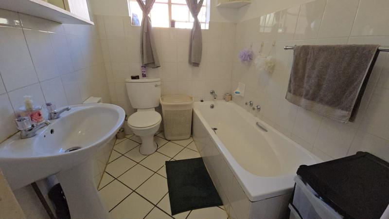 3 Bedroom Property for Sale in Annlin Gauteng