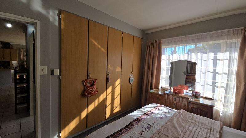 3 Bedroom Property for Sale in Annlin Gauteng