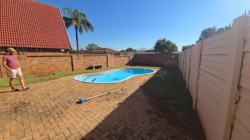 3 Bedroom Property for Sale in Annlin Gauteng