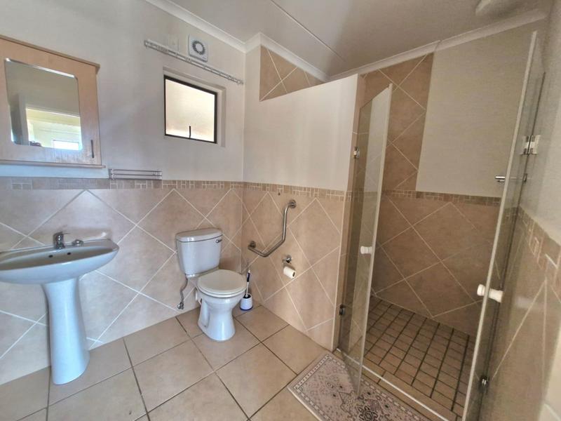 2 Bedroom Property for Sale in Montana Tuine Gauteng