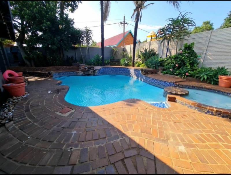 5 Bedroom Property for Sale in Wonderboom Gauteng