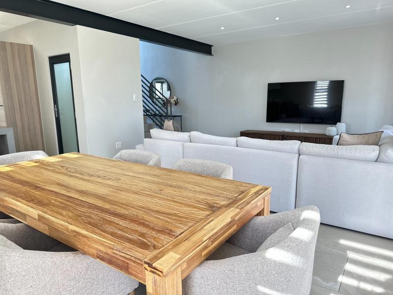 3 Bedroom Property for Sale in Crowthorne Gauteng