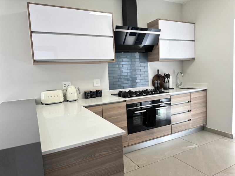 3 Bedroom Property for Sale in Crowthorne Gauteng