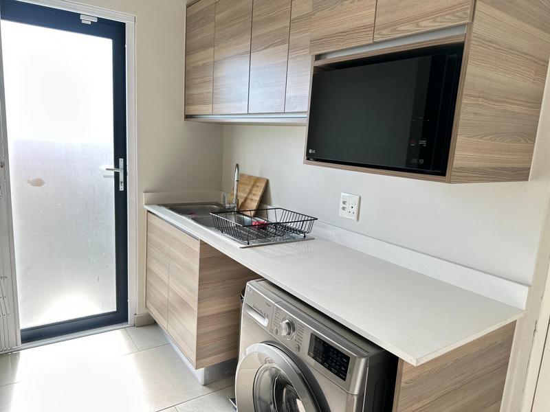 3 Bedroom Property for Sale in Crowthorne Gauteng