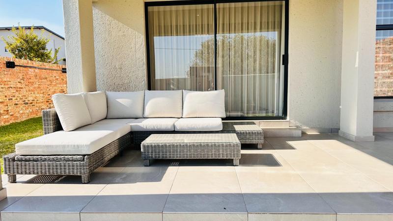 3 Bedroom Property for Sale in Crowthorne Gauteng