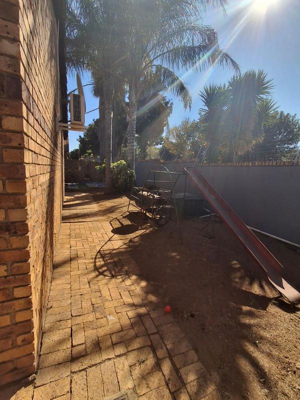 To Let 3 Bedroom Property for Rent in Halfway Gardens Gauteng