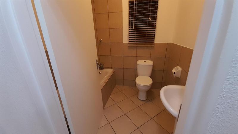 To Let 1 Bedroom Property for Rent in Paulshof Gauteng