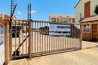 To Let 2 Bedroom Property for Rent in The Orchards Gauteng