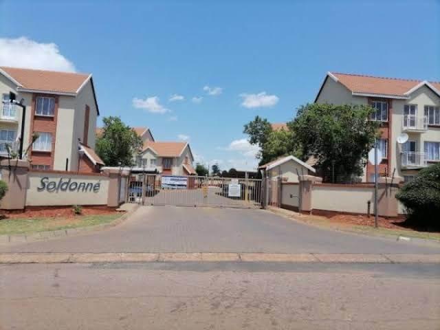To Let 2 Bedroom Property for Rent in The Orchards Gauteng