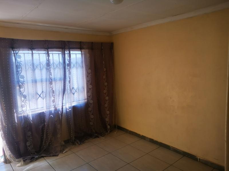 1 Bedroom Property for Sale in Vosloorus Ext 6 Gauteng