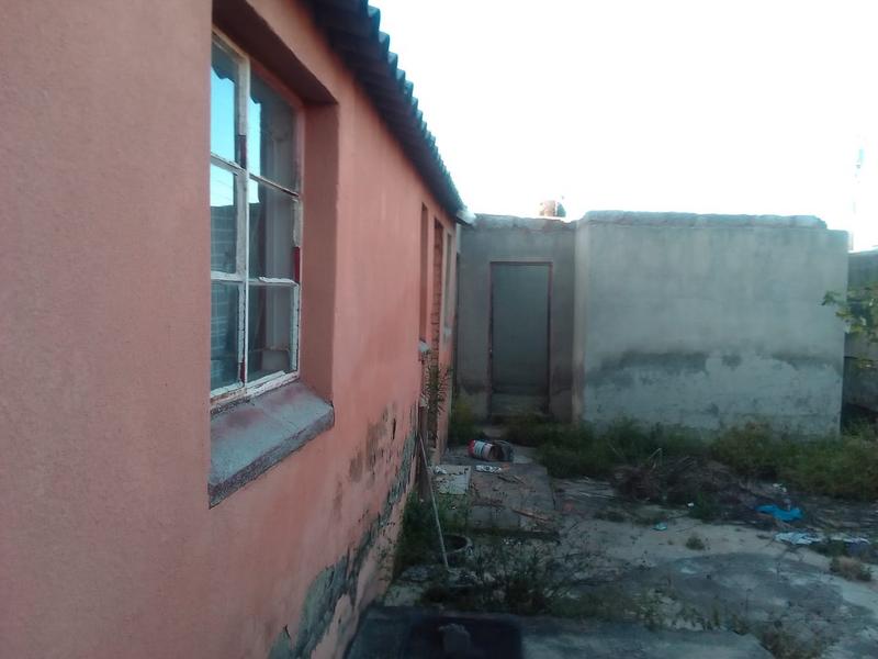 2 Bedroom Property for Sale in Diepkloof Zone 2 Gauteng