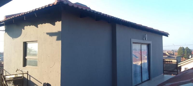 10 Bedroom Property for Sale in Protea Glen Gauteng