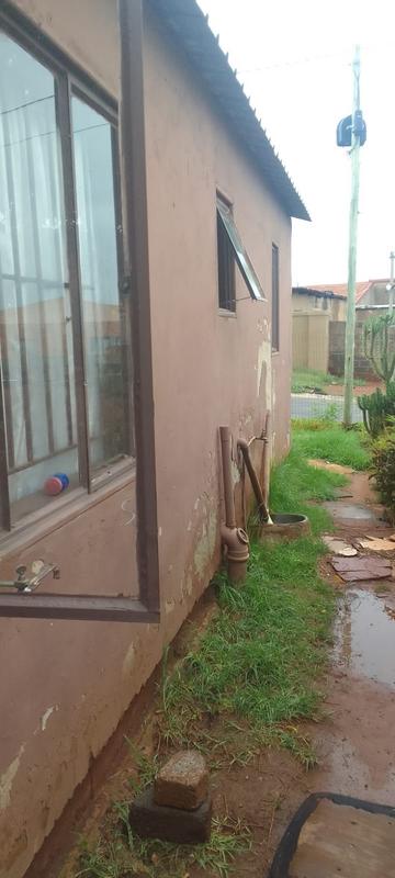 2 Bedroom Property for Sale in Thulani Gauteng