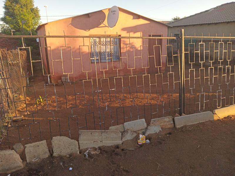 2 Bedroom Property for Sale in Thulani Gauteng