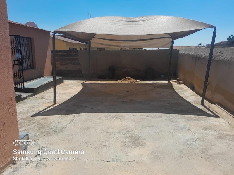 6 Bedroom Property for Sale in Tembisa Central Gauteng