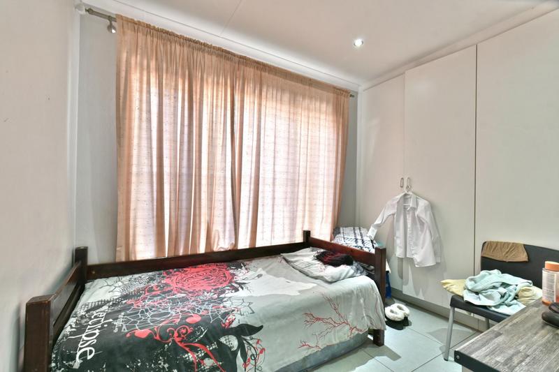 4 Bedroom Property for Sale in Oakdene Gauteng