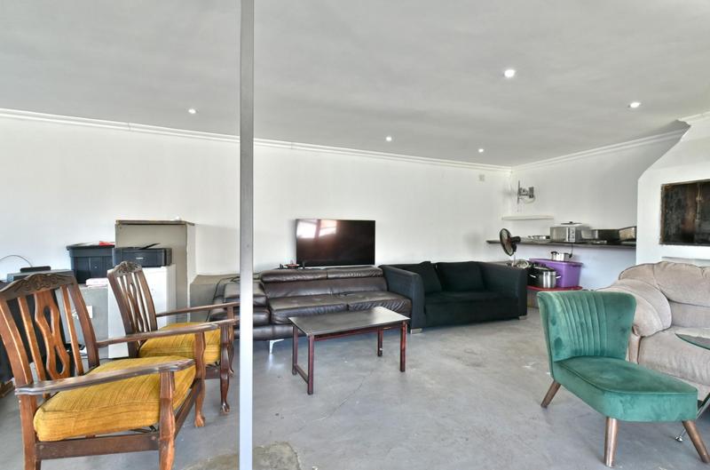4 Bedroom Property for Sale in Oakdene Gauteng