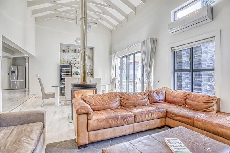 4 Bedroom Property for Sale in Copperleaf Estate Gauteng
