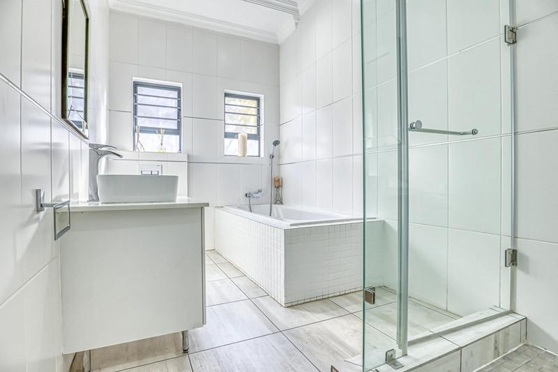 4 Bedroom Property for Sale in Copperleaf Estate Gauteng