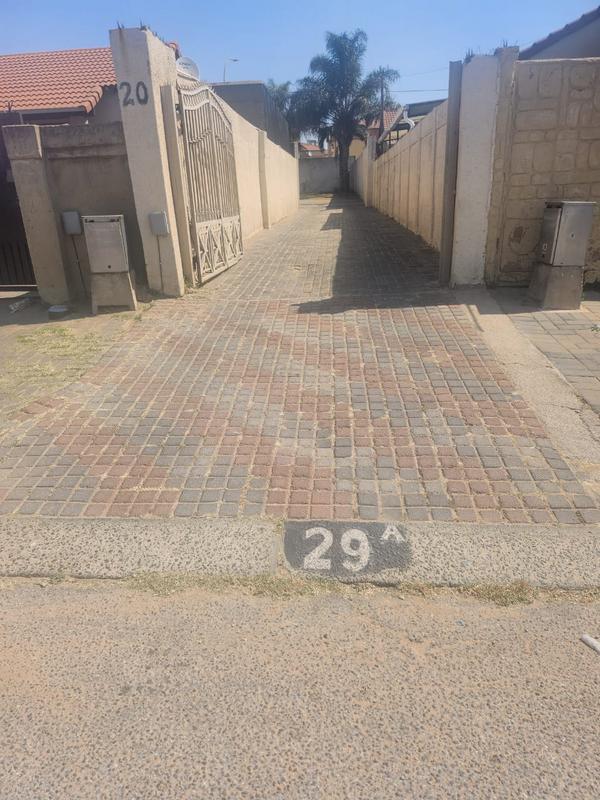 To Let 3 Bedroom Property for Rent in Ormonde Gauteng