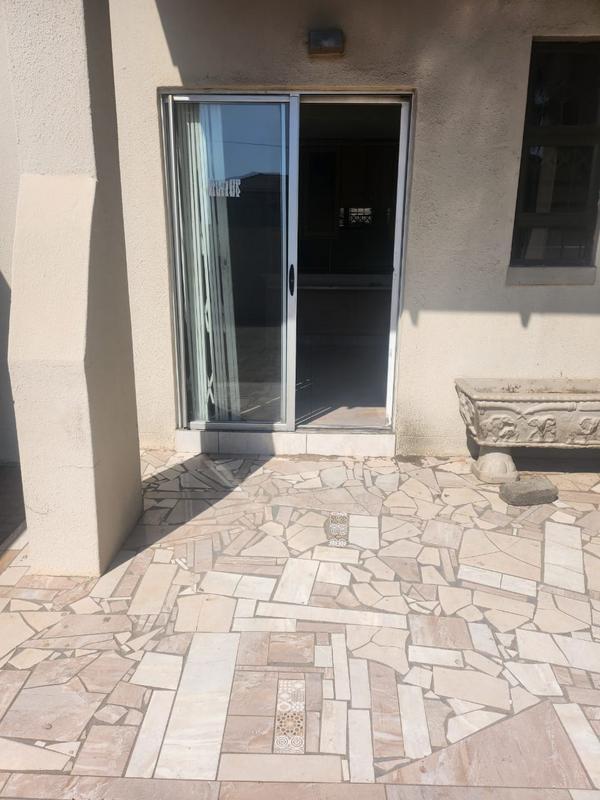 To Let 3 Bedroom Property for Rent in Ormonde Gauteng
