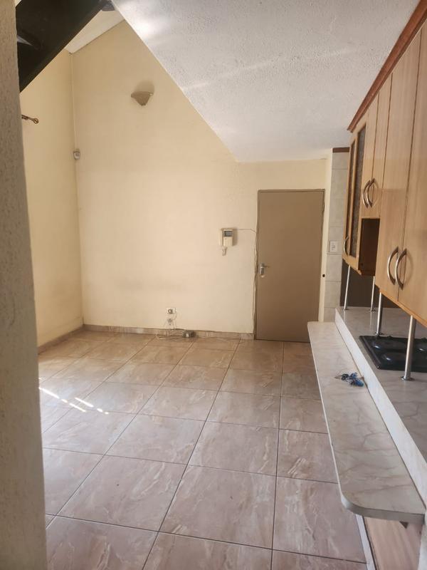 To Let 3 Bedroom Property for Rent in Ormonde Gauteng