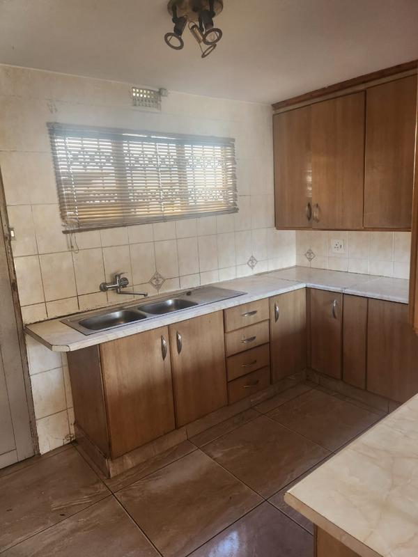 To Let 3 Bedroom Property for Rent in Ormonde Gauteng