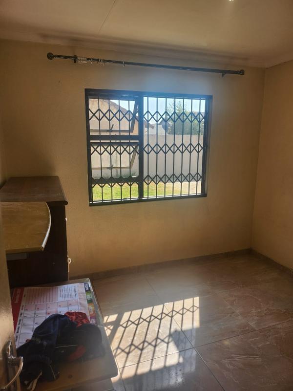 To Let 3 Bedroom Property for Rent in Ormonde Gauteng