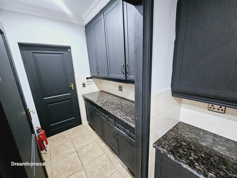 To Let 5 Bedroom Property for Rent in Houghton Estate Gauteng