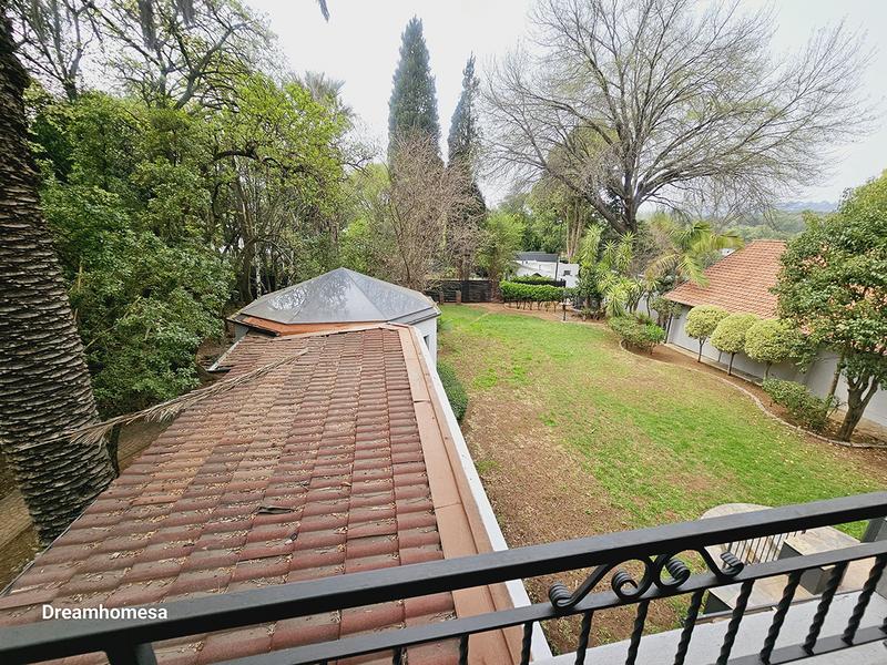 To Let 5 Bedroom Property for Rent in Houghton Estate Gauteng
