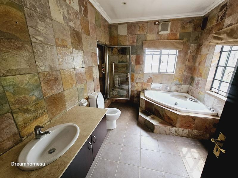 To Let 5 Bedroom Property for Rent in Houghton Estate Gauteng