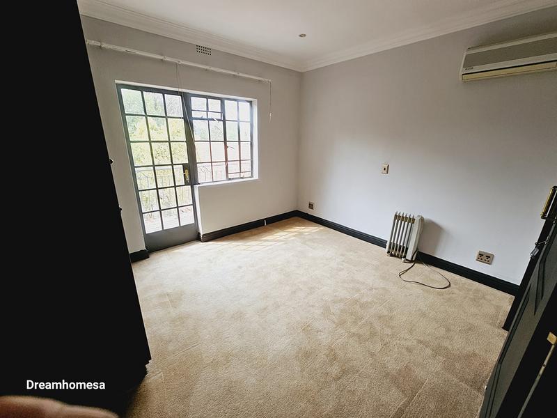 To Let 5 Bedroom Property for Rent in Houghton Estate Gauteng