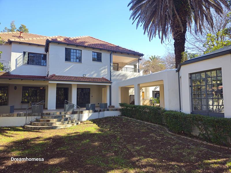 To Let 5 Bedroom Property for Rent in Houghton Estate Gauteng