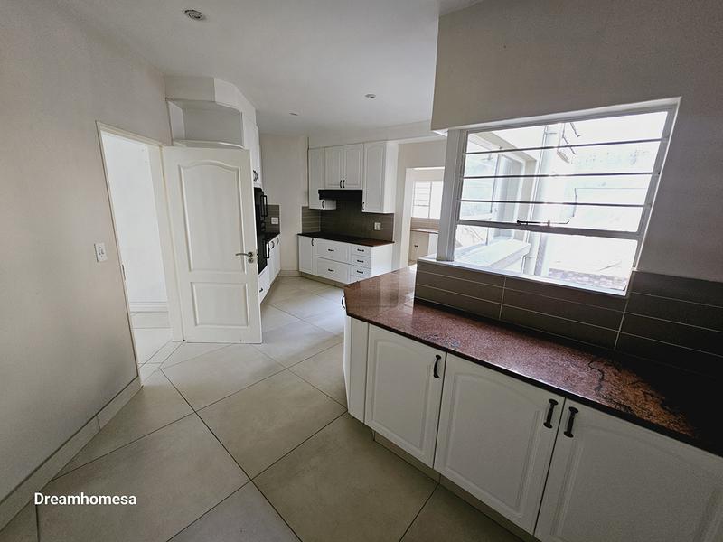 To Let 5 Bedroom Property for Rent in Morningside Gauteng