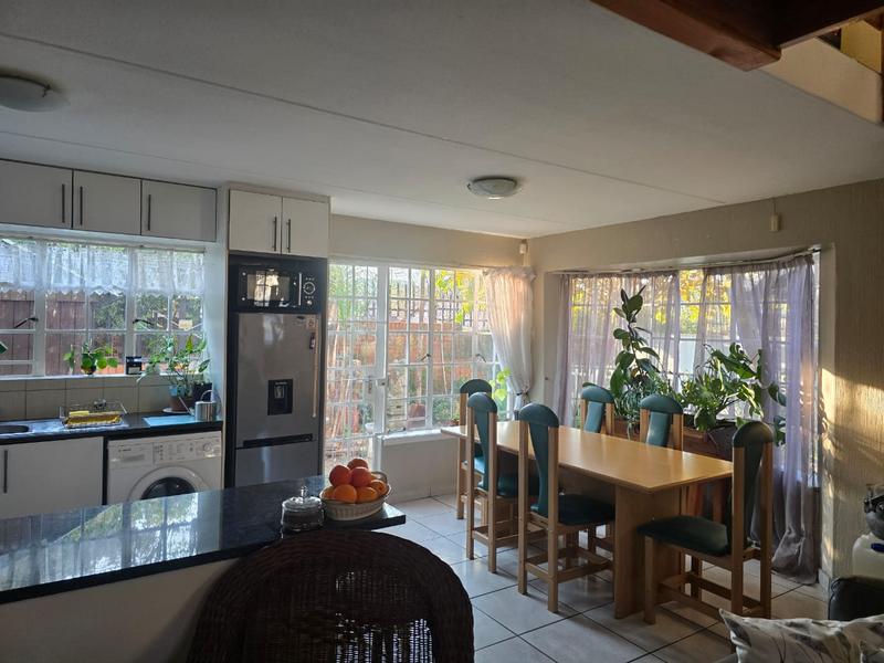To Let 1 Bedroom Property for Rent in Weltevreden Park Gauteng