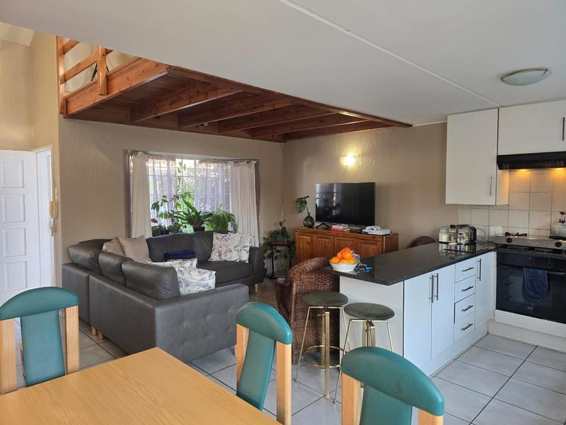 To Let 1 Bedroom Property for Rent in Weltevreden Park Gauteng