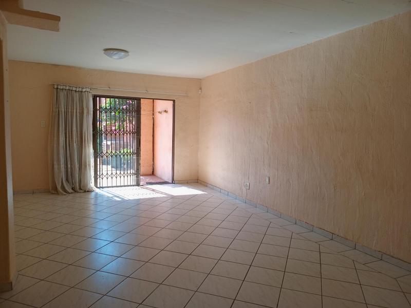 To Let 2 Bedroom Property for Rent in Randburg Central Gauteng