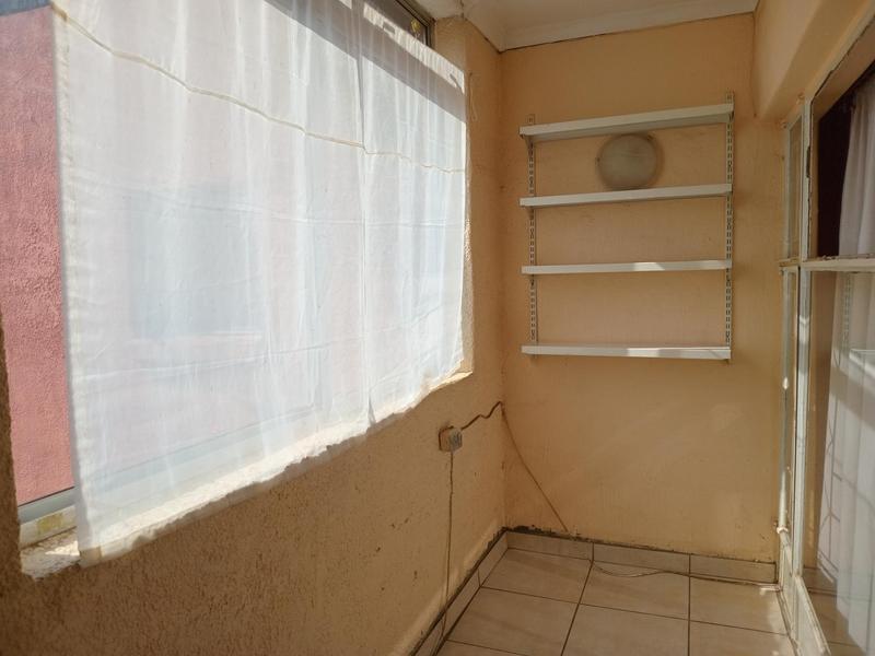 To Let 2 Bedroom Property for Rent in Randburg Central Gauteng