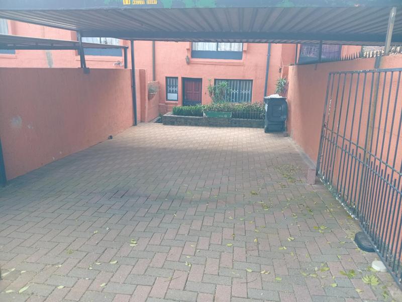 To Let 2 Bedroom Property for Rent in Randburg Central Gauteng