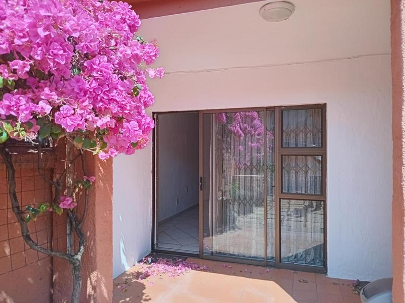 To Let 2 Bedroom Property for Rent in Windsor West Gauteng