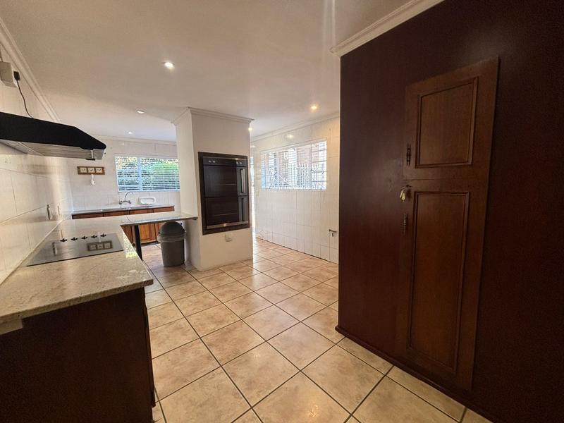 4 Bedroom Property for Sale in Kloofendal Gauteng