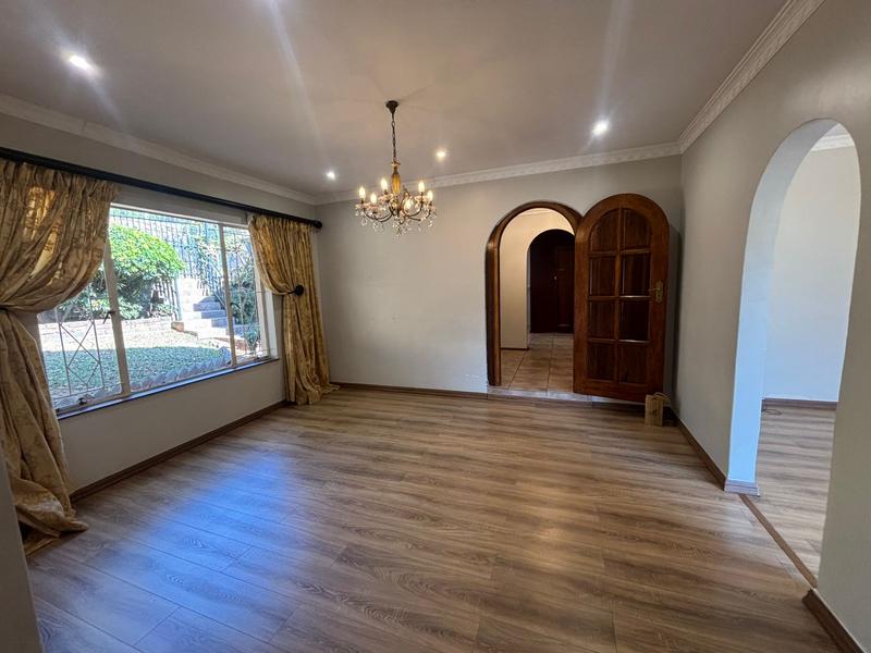 4 Bedroom Property for Sale in Kloofendal Gauteng