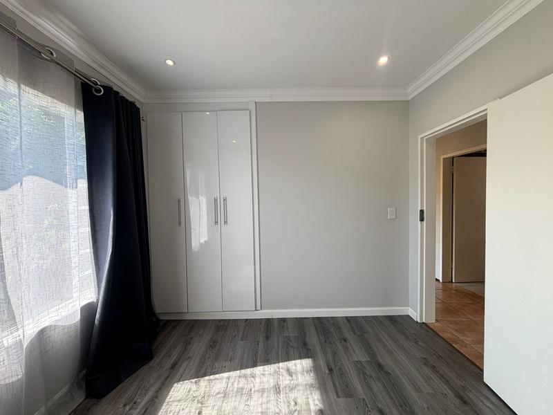 4 Bedroom Property for Sale in Kloofendal Gauteng