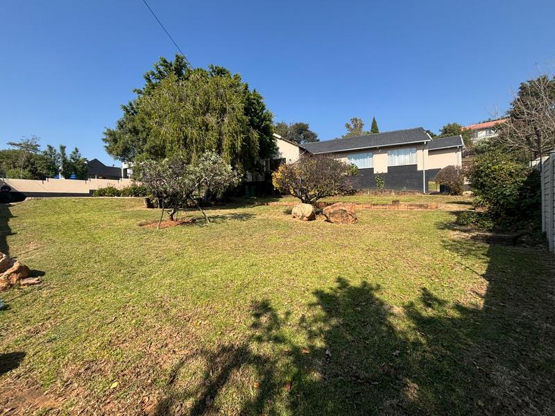 4 Bedroom Property for Sale in Kloofendal Gauteng