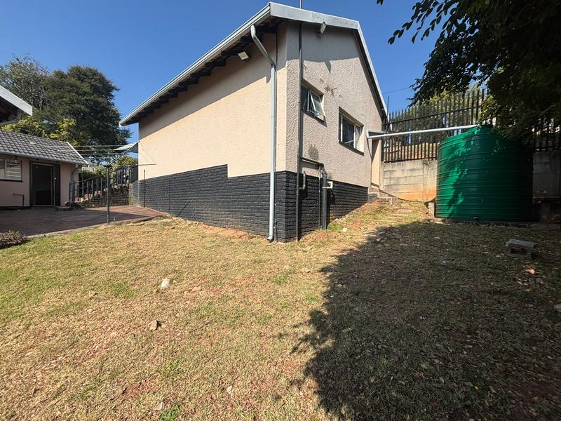 4 Bedroom Property for Sale in Kloofendal Gauteng