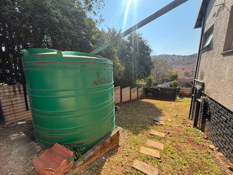 4 Bedroom Property for Sale in Kloofendal Gauteng
