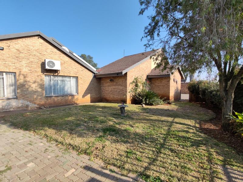 4 Bedroom Property for Sale in Kookrus Gauteng