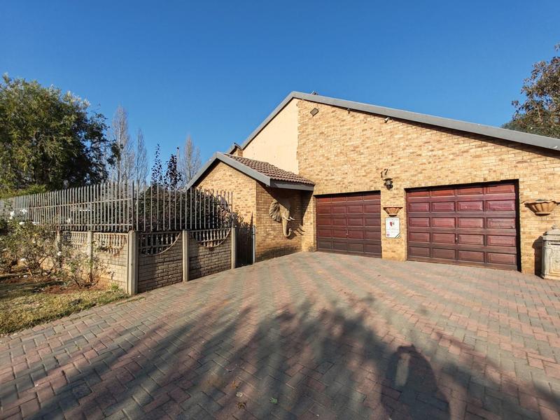 4 Bedroom Property for Sale in Kookrus Gauteng