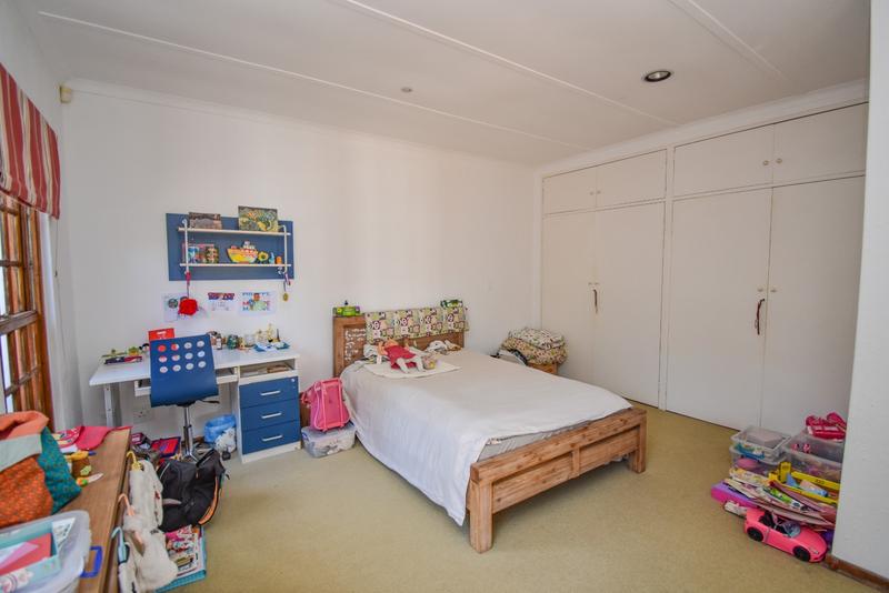 To Let 4 Bedroom Property for Rent in Morningside Gauteng